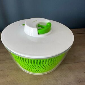 Progressive Salad Spinner